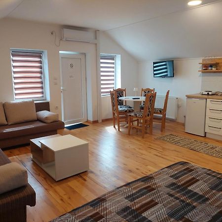 Apartment M&M Pacir Ngoại thất bức ảnh